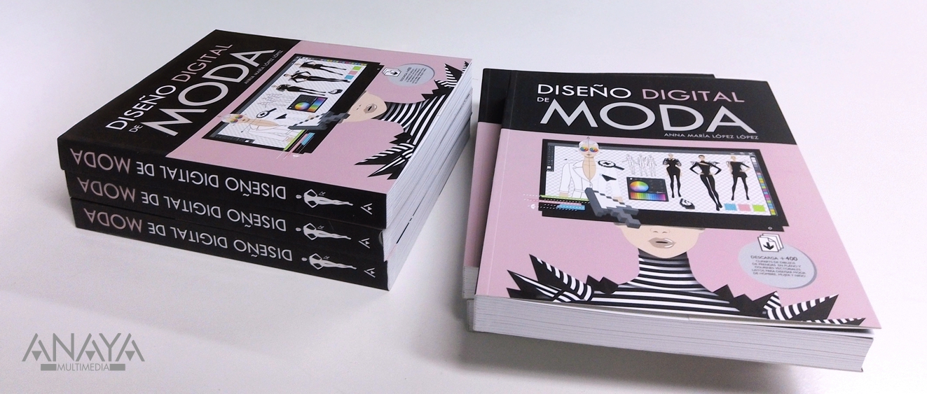 Varios ejemplares del libro Diseño Digital de Moda en el aula de diseño